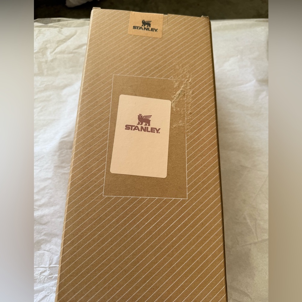 Stanley 40 oz Flowstate Tumbler in Sealed Box
